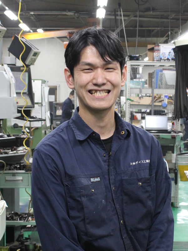 先輩社員紹介